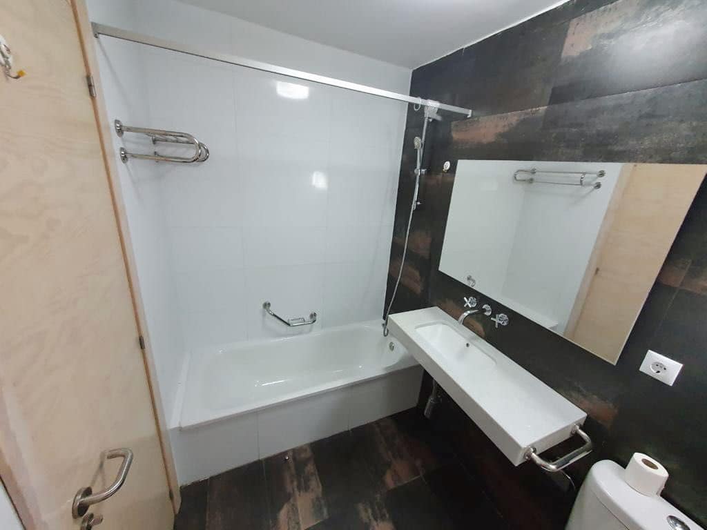 Leilighet til salgs i Costa Adeje med svømmebasseng garasje - € 149 000 (Ref: 9208079)