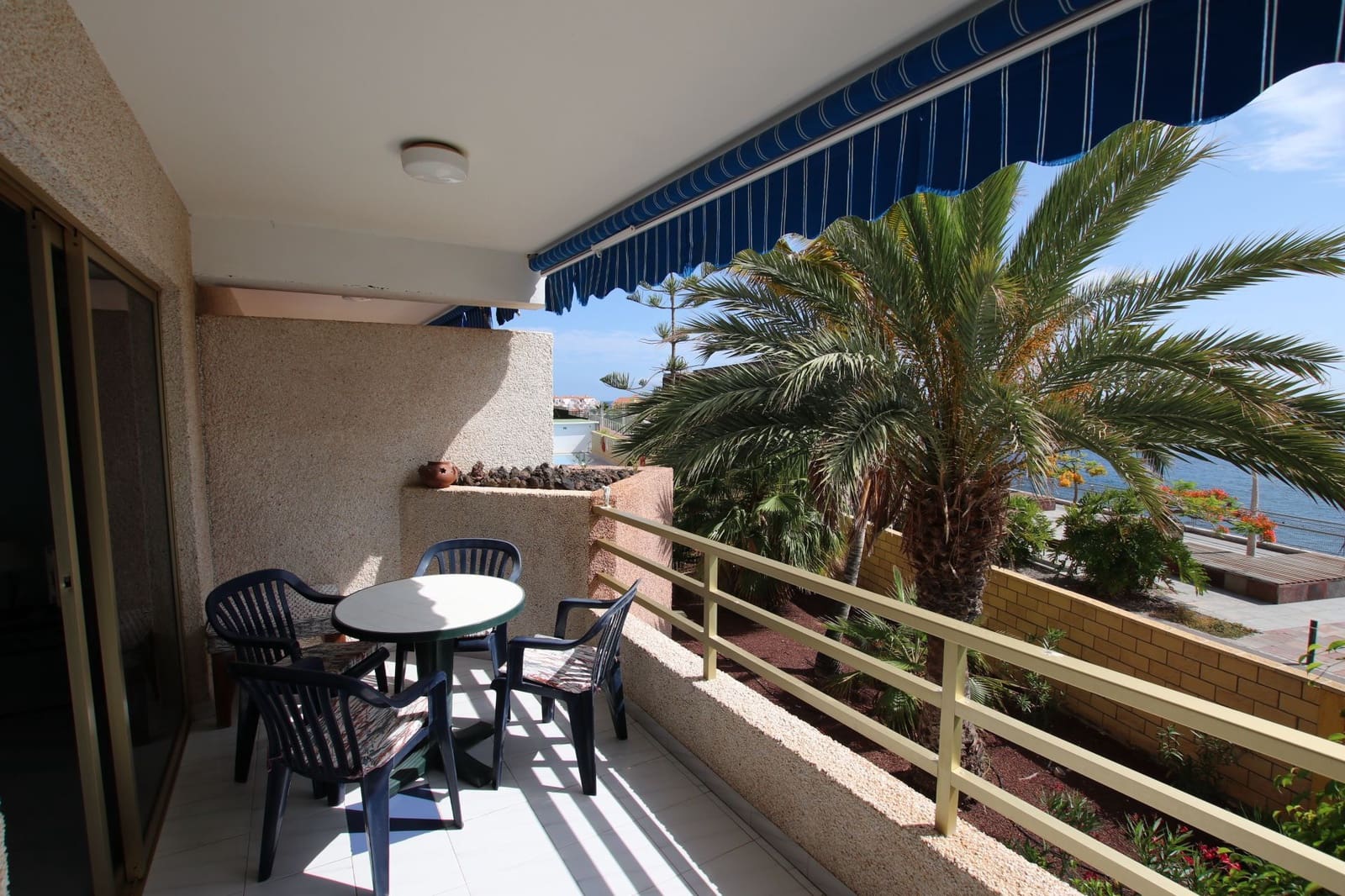 2 soveværelse Byhus til salg i Guia de Isora med swimmingpool - € 389.000 (Ref: 9212521)