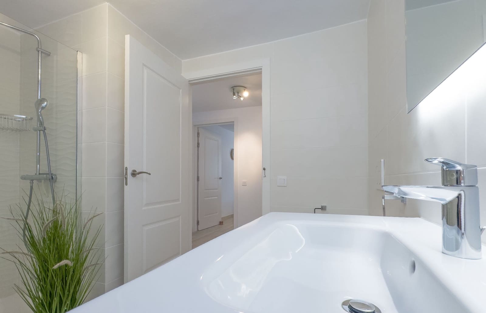 4 bedroom Villa for sale in Playa del Duque with pool garage - € 3,100,000 (Ref: 9219707)