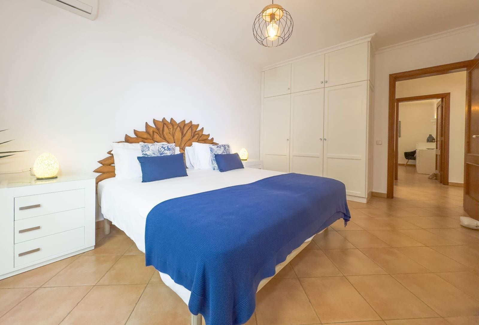 4 bedroom Villa for sale in Playa del Duque with pool garage - € 3,100,000 (Ref: 9219707)