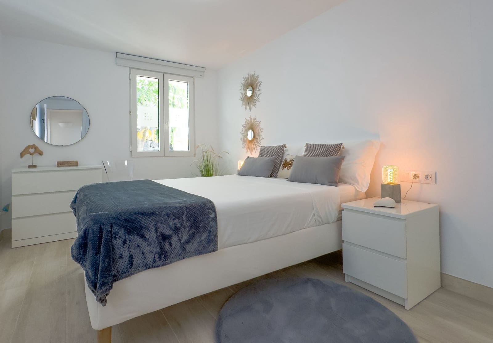 4 bedroom Villa for sale in Playa del Duque with pool garage - € 3,100,000 (Ref: 9219707)