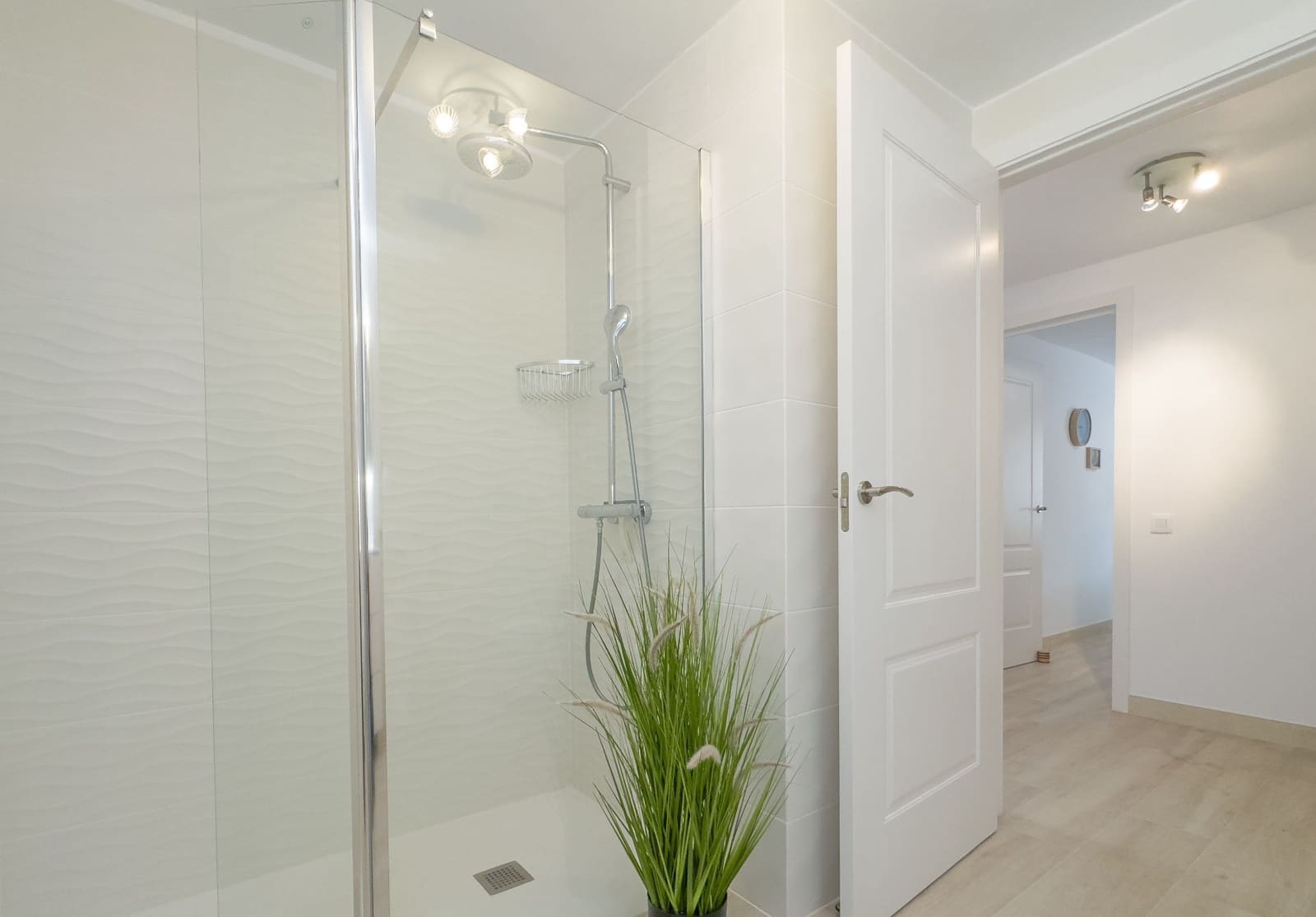 4 bedroom Villa for sale in Playa del Duque with pool garage - € 3,100,000 (Ref: 9219707)