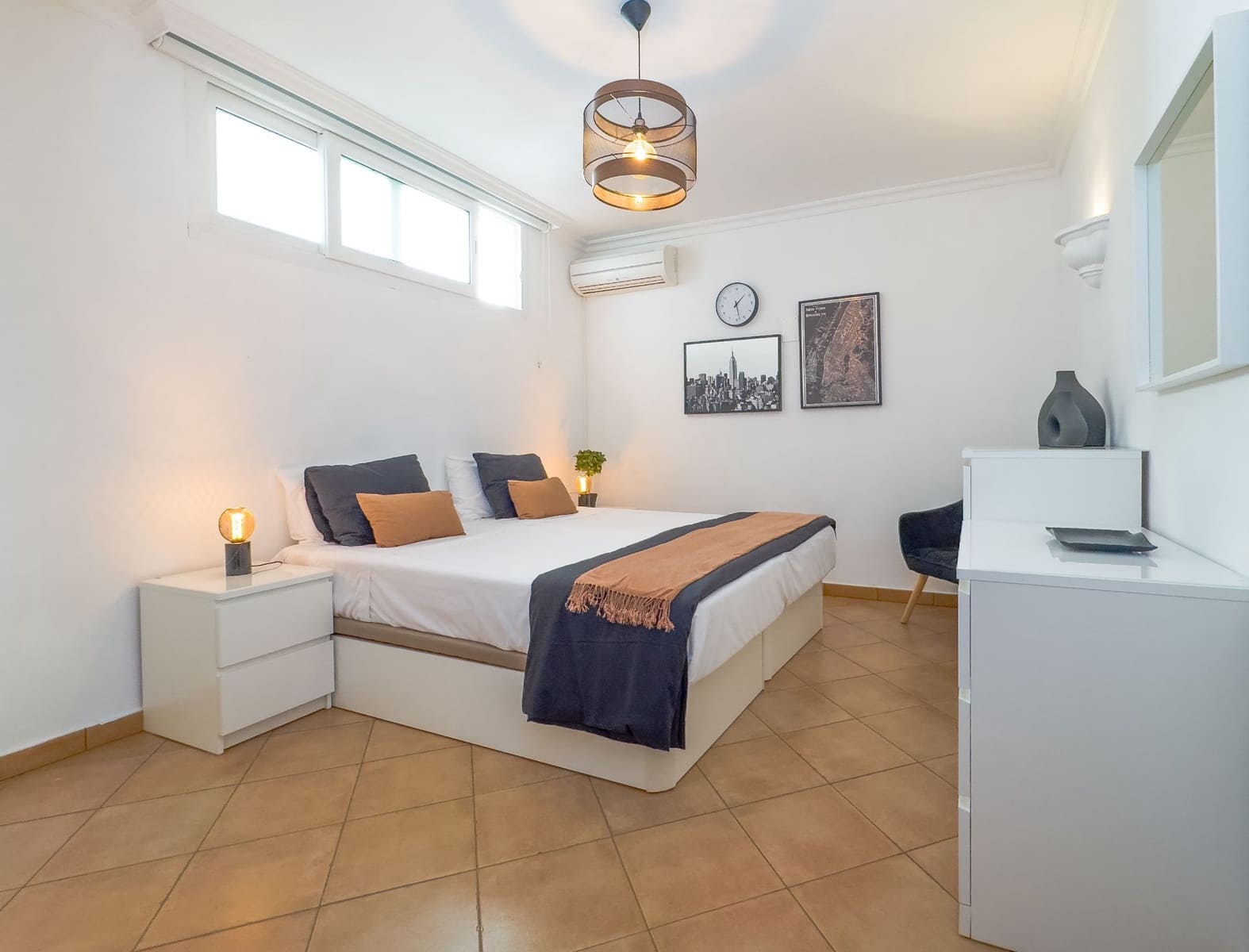 4 bedroom Villa for sale in Playa del Duque with pool garage - € 3,100,000 (Ref: 9219707)