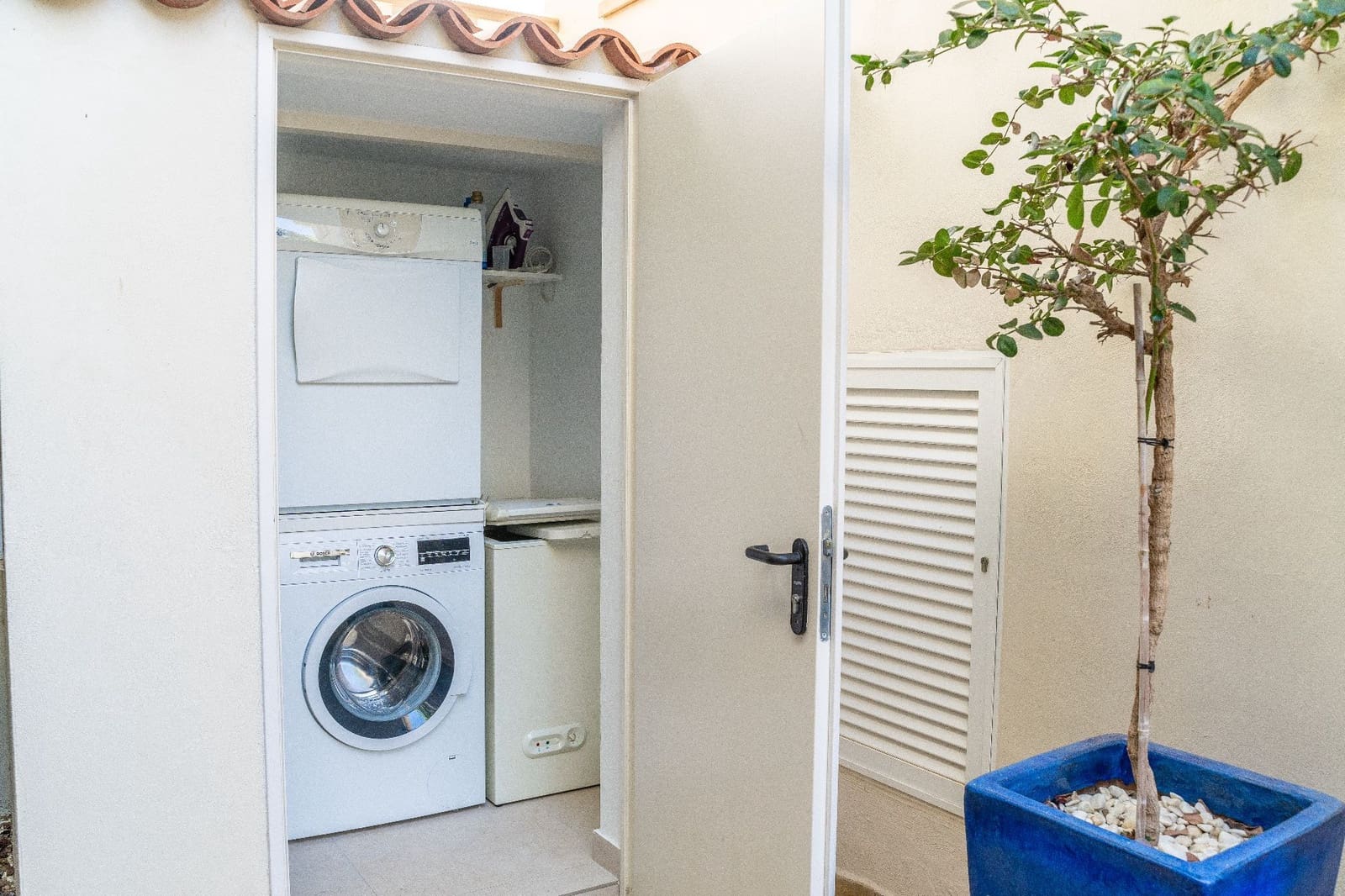 4 bedroom Villa for sale in Playa del Duque with pool garage - € 3,100,000 (Ref: 9219707)