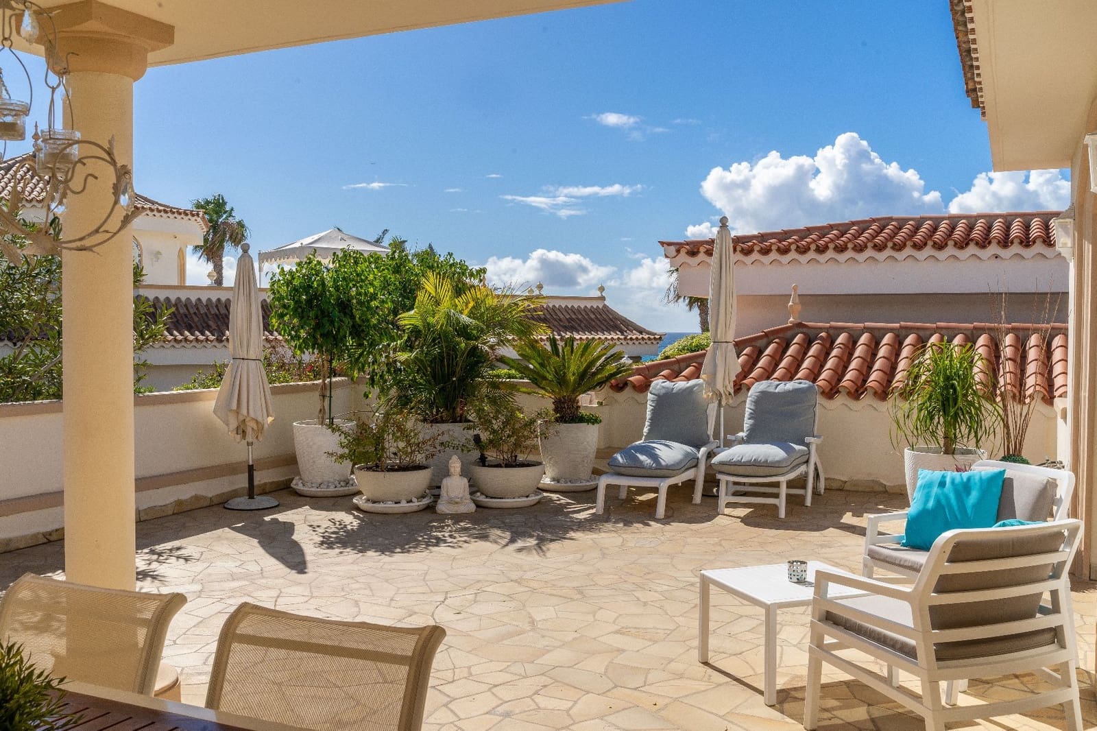 4 bedroom Villa for sale in Playa del Duque with pool garage - € 3,100,000 (Ref: 9219707)