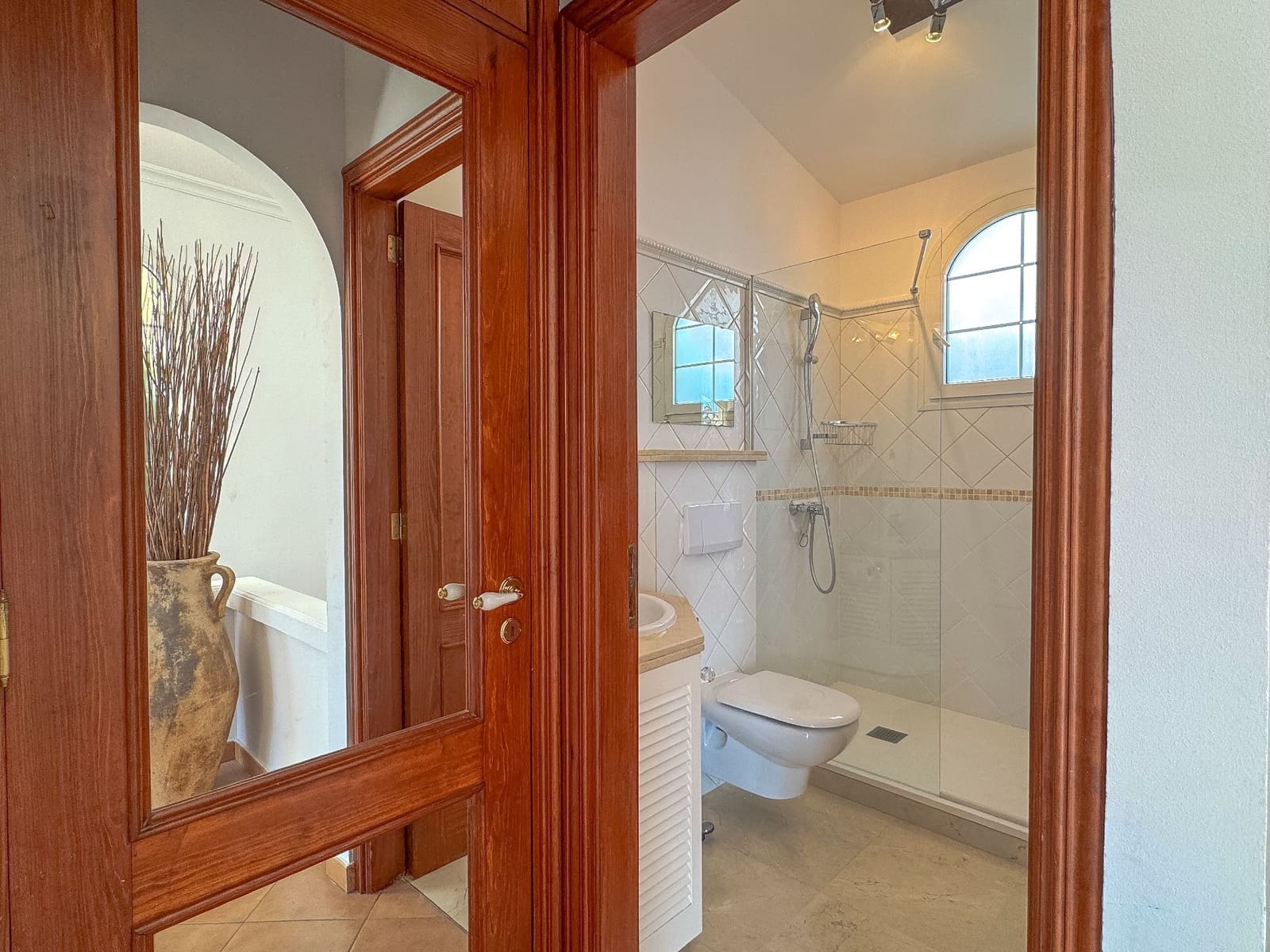 4 bedroom Villa for sale in Playa del Duque with pool garage - € 3,100,000 (Ref: 9219707)