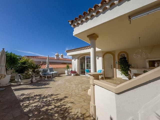 4 slaapkamer Villa te koop in Playa del Duque, Adeje met zwembad garage - € 3.100.000 (Ref: 9219707)