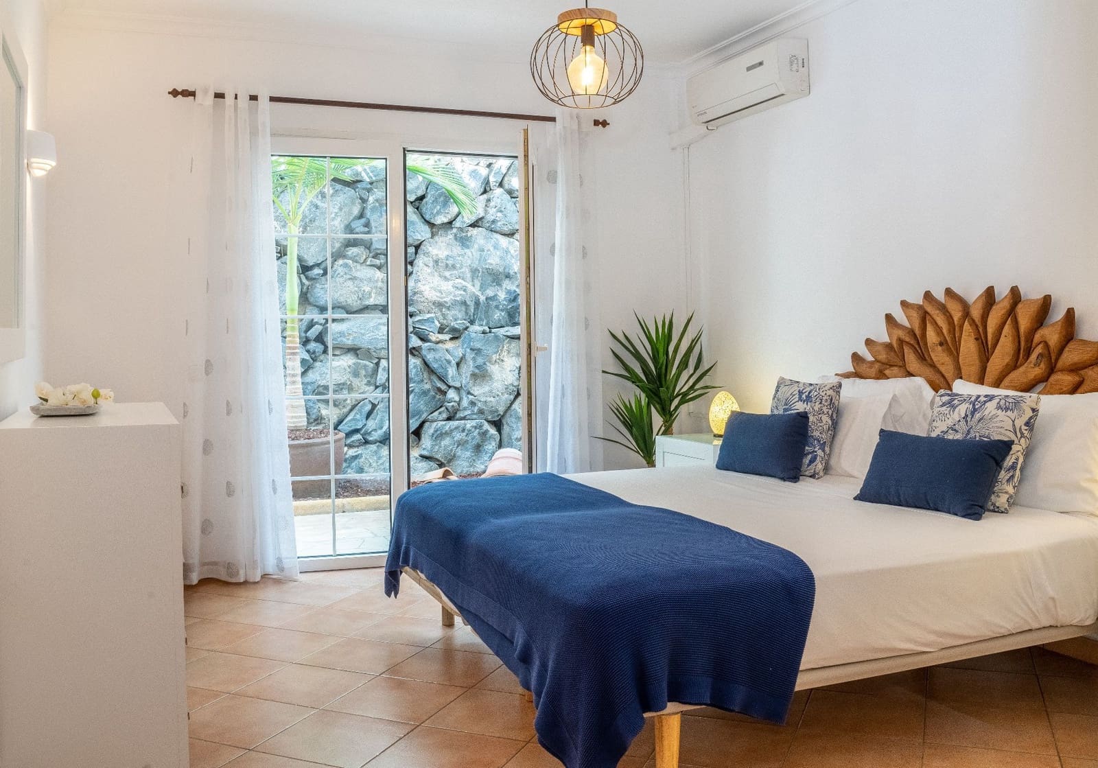 4 bedroom Villa for sale in Playa del Duque with pool garage - € 3,100,000 (Ref: 9219707)