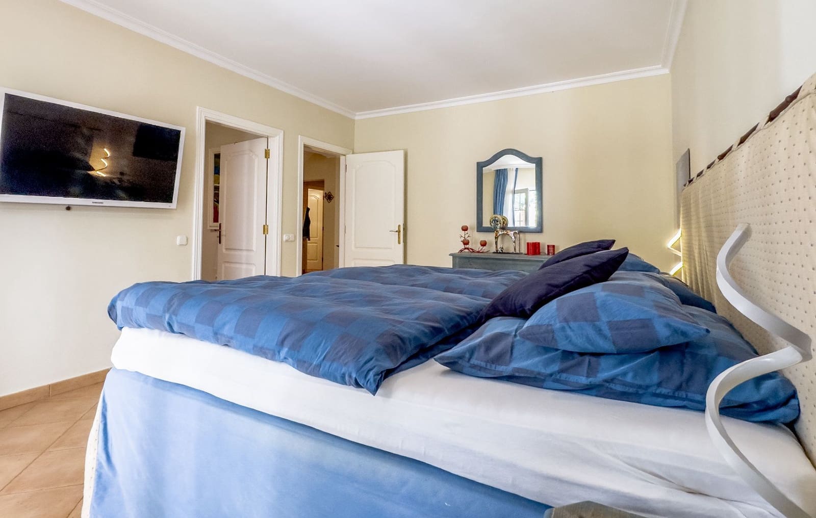 3 soveværelse Villa til salg i Playa del Duque med swimmingpool garage - € 2.800.000 (Ref: 9219708)