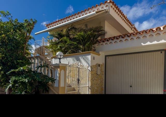 3 soverom Villa til salgs i Playa del Duque, Adeje med svømmebasseng garasje - € 2 800 000 (Ref: 9219708)