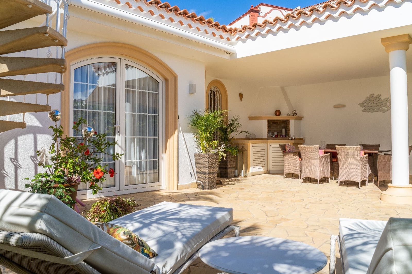 3 soveværelse Villa til salg i Playa del Duque med swimmingpool garage - € 2.800.000 (Ref: 9219708)