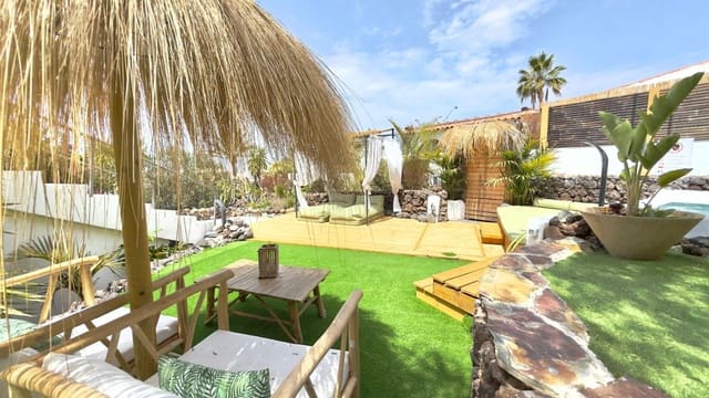 5 soveværelse Villa til salg i Chayofa, Arona med swimmingpool garage - € 1.270.000 (Ref: 9232278)