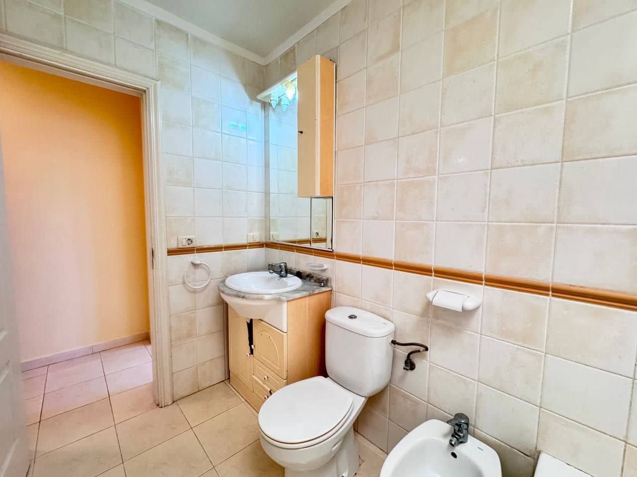 2 sovrum Hus till salu i Costa Adeje med pool garage - 325 000 € (Ref: 9235987)