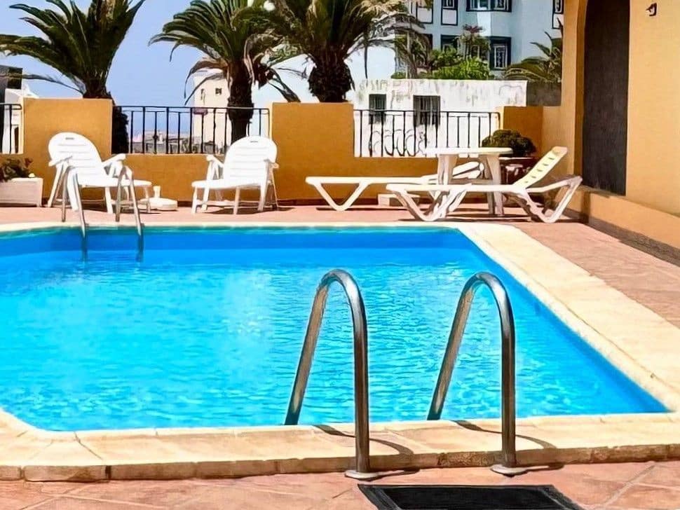 2 sovrum Hus till salu i Costa Adeje med pool garage - 325 000 € (Ref: 9235987)