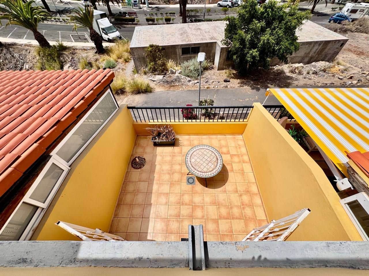 2 sovrum Hus till salu i Costa Adeje med pool garage - 325 000 € (Ref: 9235987)