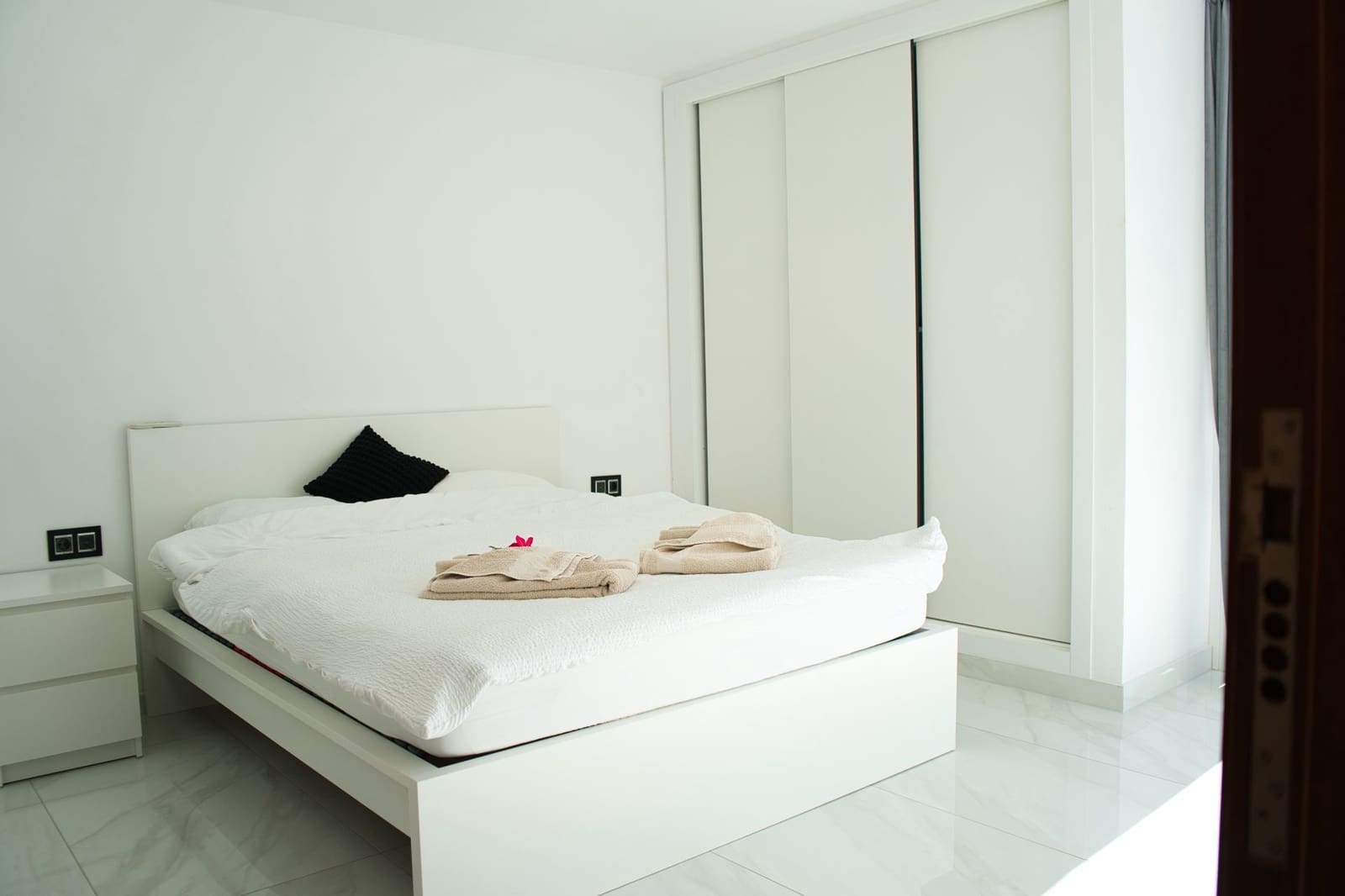 3 soveværelse Villa til salg i Costa Adeje med swimmingpool garage - € 930.000 (Ref: 9239594)