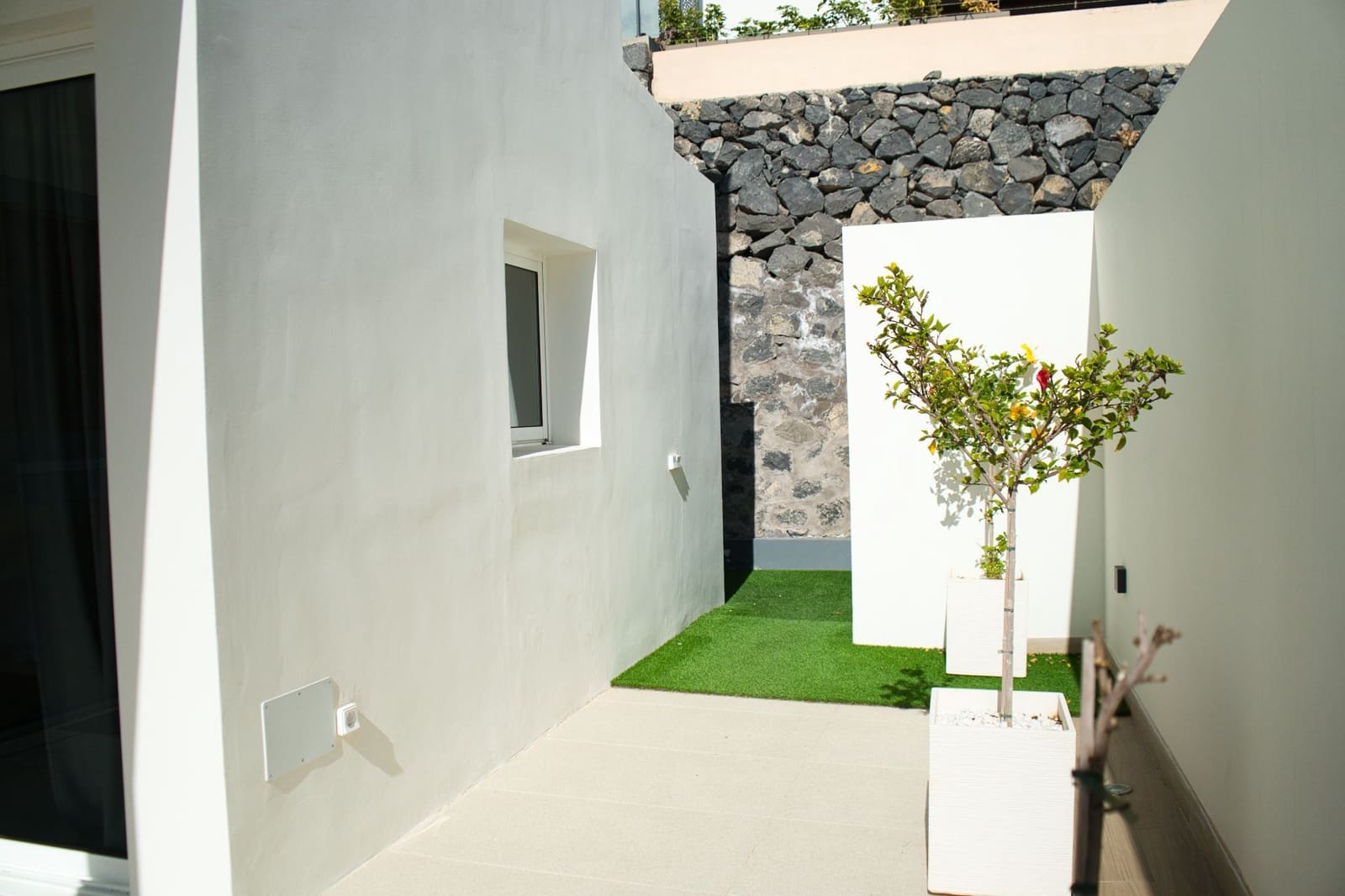 3 soveværelse Villa til salg i Costa Adeje med swimmingpool garage - € 930.000 (Ref: 9239594)