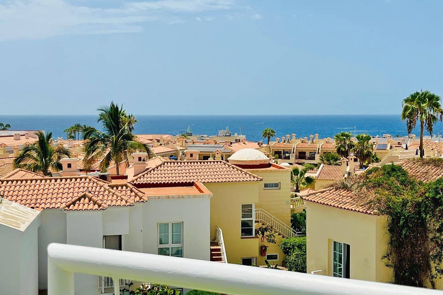 3 soverom Penthouse til salgs i Playa del Duque med svømmebasseng - € 875 000 (Ref: 9242690)