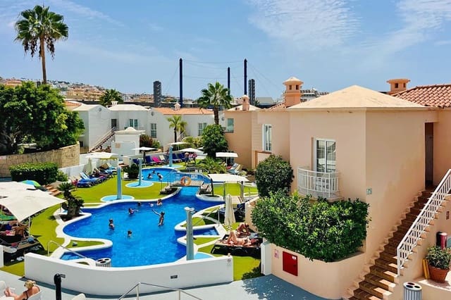 3 soverom Penthouse til salgs i Playa del Duque, Adeje med svømmebasseng - € 875 000 (Ref: 9242690)