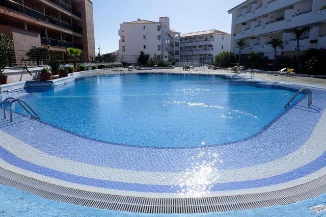 Appartement te koop in Los Cristianos, Arona met zwembad - € 220.000 (Ref: 9242691)