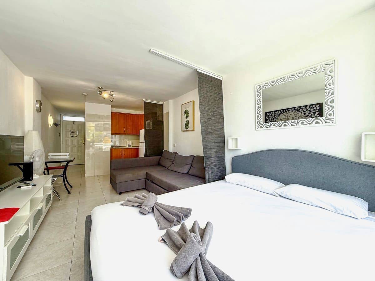 Appartement à vendre à Costa Adeje avec piscine garage - 203 000 € (Ref: 9256745)