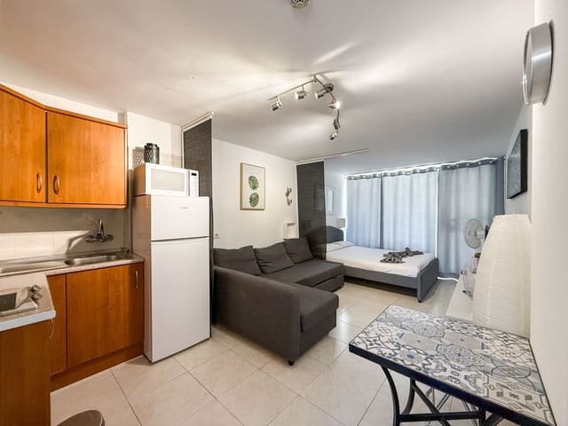 Appartement à vendre à Playa de las Américas, Adeje avec piscine garage - 203 000 € (Ref: 9256745)