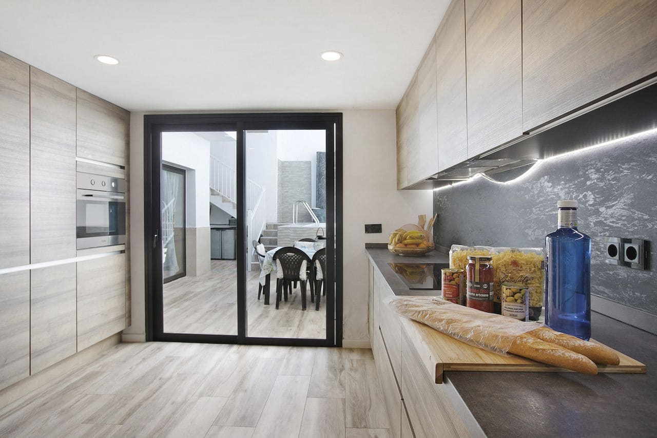 4 slaapkamer Villa te koop in Armenime met zwembad garage - € 785.000 (Ref: 9280892)