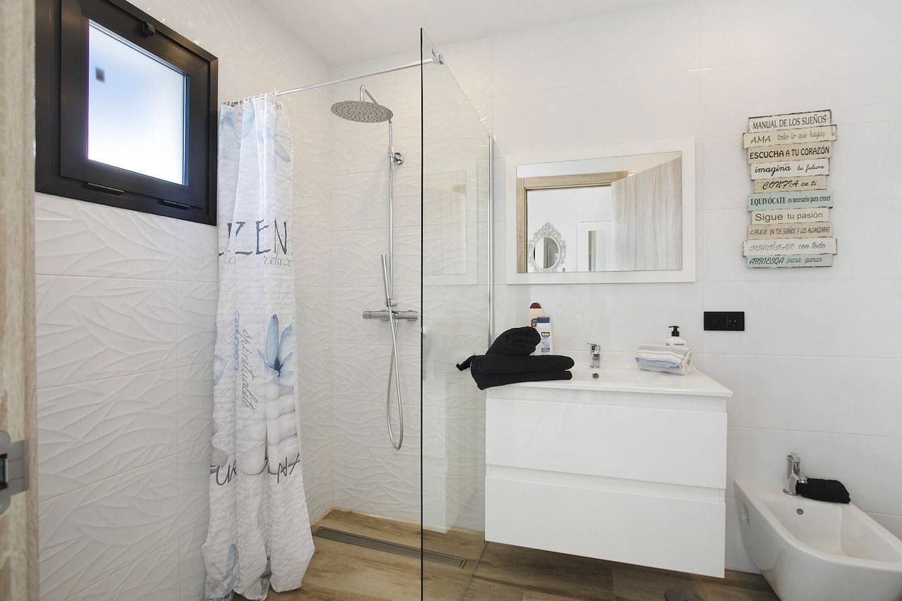 4 slaapkamer Villa te koop in Armenime met zwembad garage - € 785.000 (Ref: 9280892)