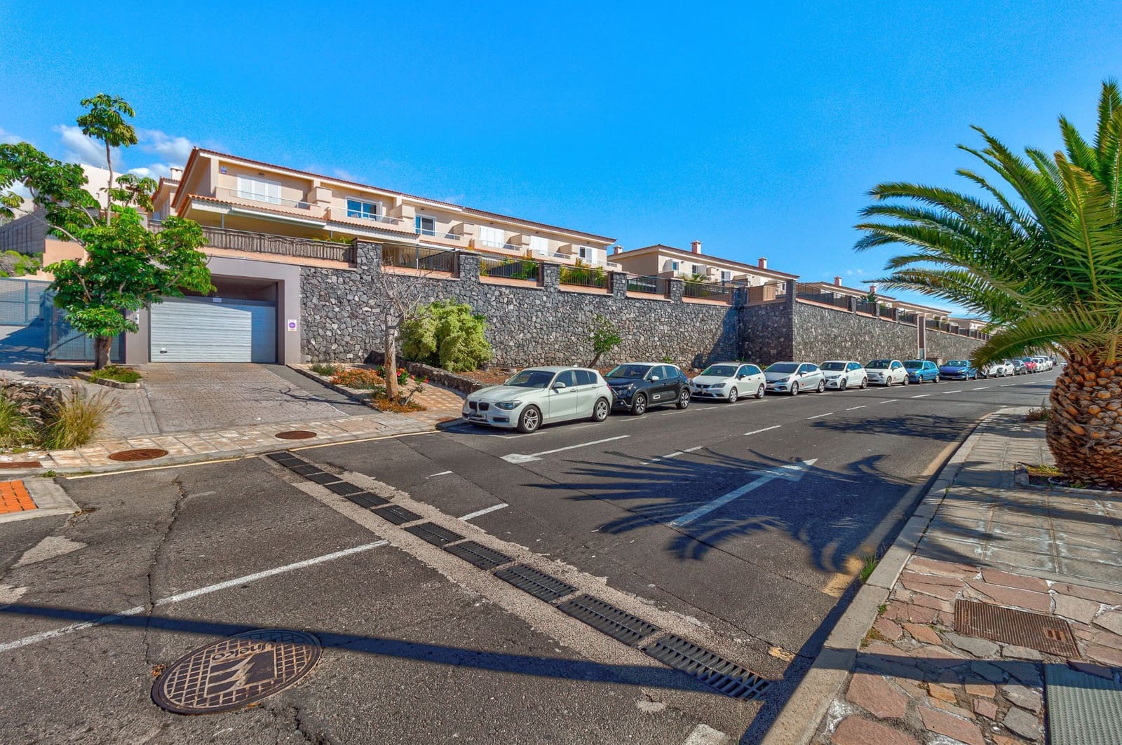 3 slaapkamer Halfvrijstaande villa te koop in Santiago del Teide met zwembad garage - € 550.000 (Ref: 9280894)