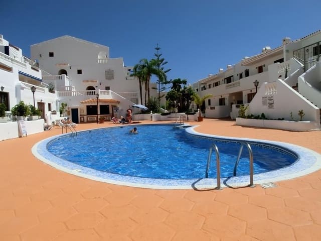 Appartement te koop in Los Cristianos, Arona met zwembad - € 199.999 (Ref: 9287490)