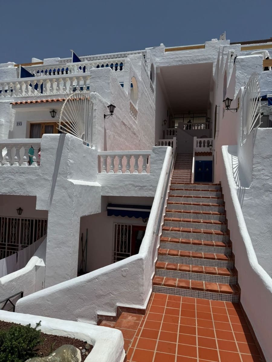 Appartement te koop in Los Cristianos met zwembad - € 199.999 (Ref: 9287490)