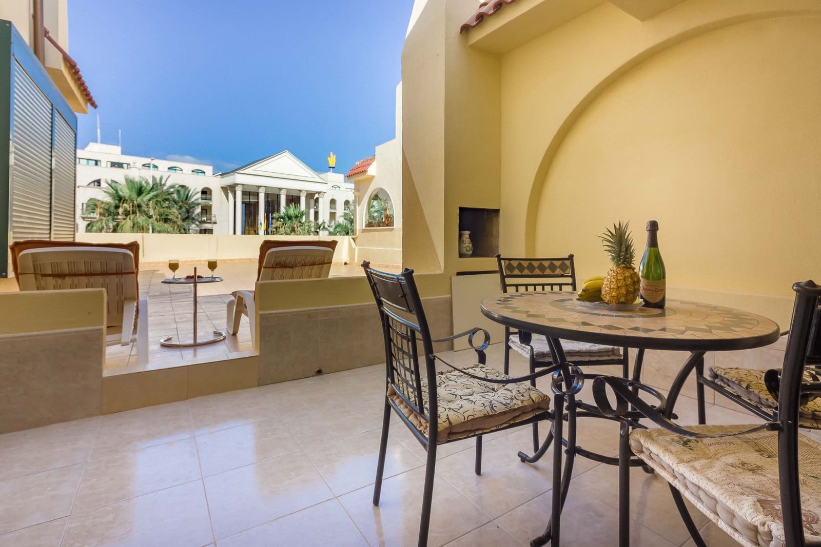 2 sovrum Lägenhet till salu i Costa Adeje med pool - 405 000 € (Ref: 9303053)