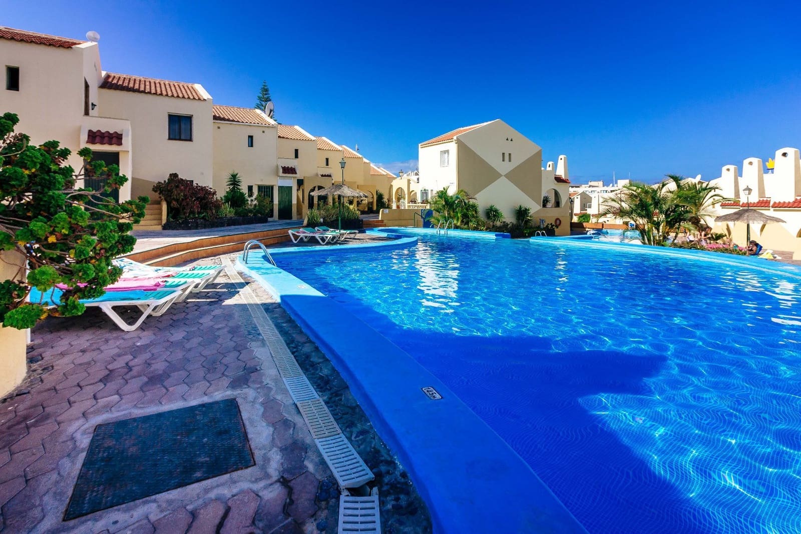 2 sovrum Lägenhet till salu i Costa Adeje med pool - 405 000 € (Ref: 9303053)