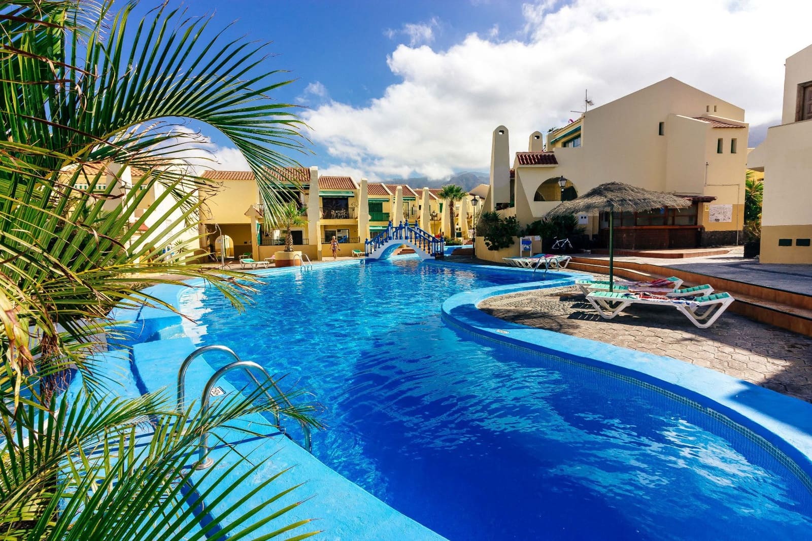 2 sovrum Lägenhet till salu i Costa Adeje med pool - 405 000 € (Ref: 9303053)