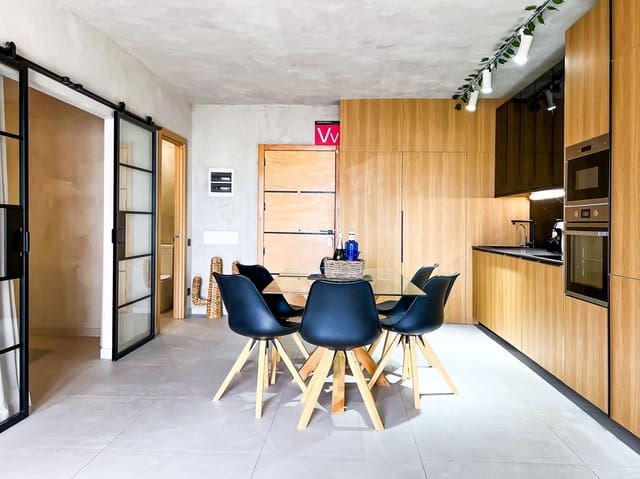 Apartamento en Costa Adeje, Adeje en venta con piscina garaje - 350.000 € (Ref: 9303054)