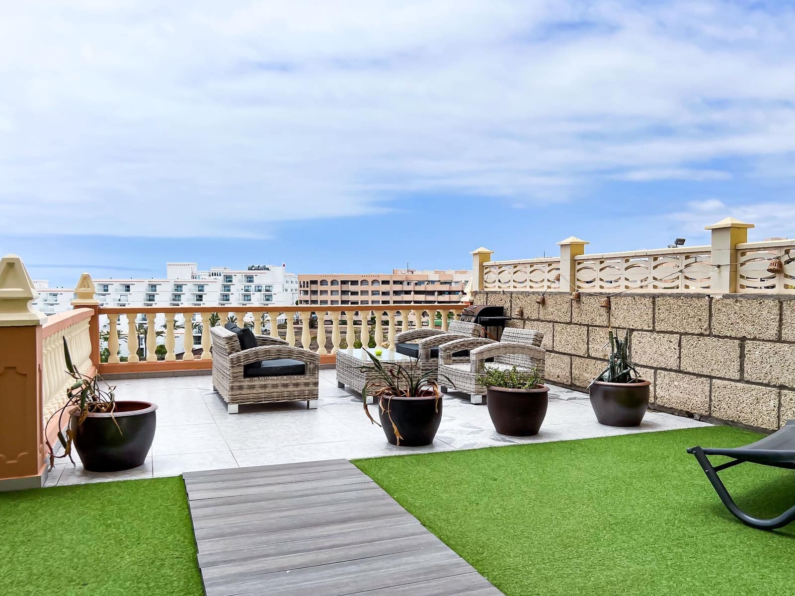 Apartamento en Costa Adeje en venta con piscina garaje - 350.000 € (Ref: 9303054)