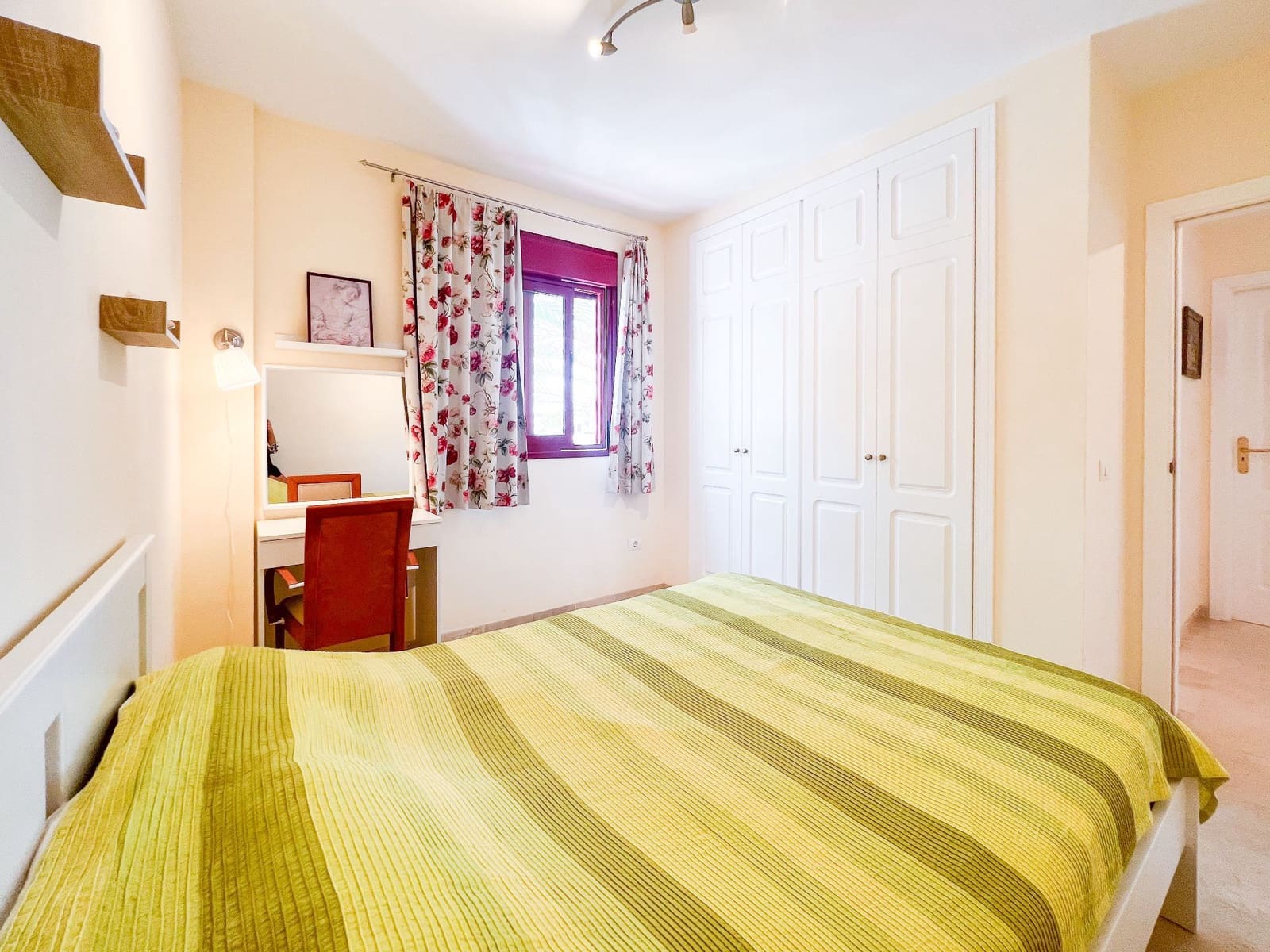 2 slaapkamer Appartement te koop in Palm-Mar met zwembad garage - € 459.000 (Ref: 9308223)