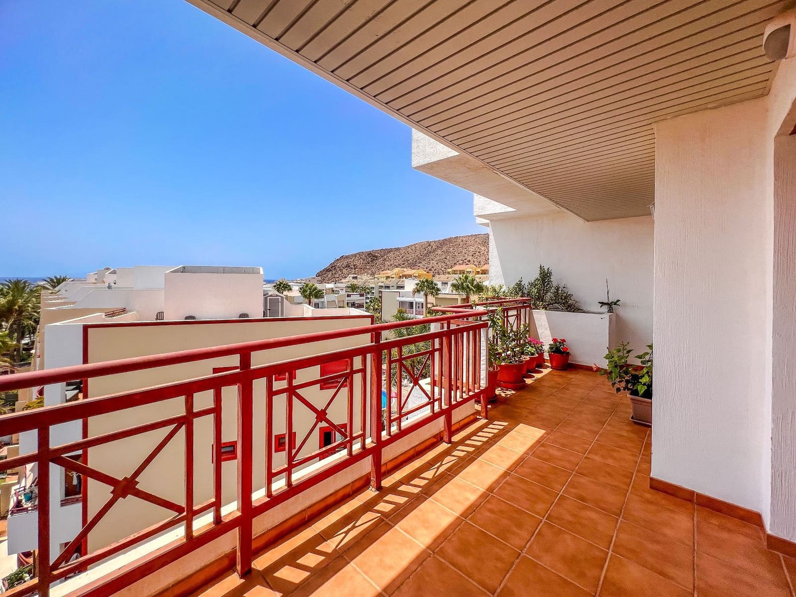 2 slaapkamer Appartement te koop in Palm-Mar met zwembad garage - € 459.000 (Ref: 9308223)