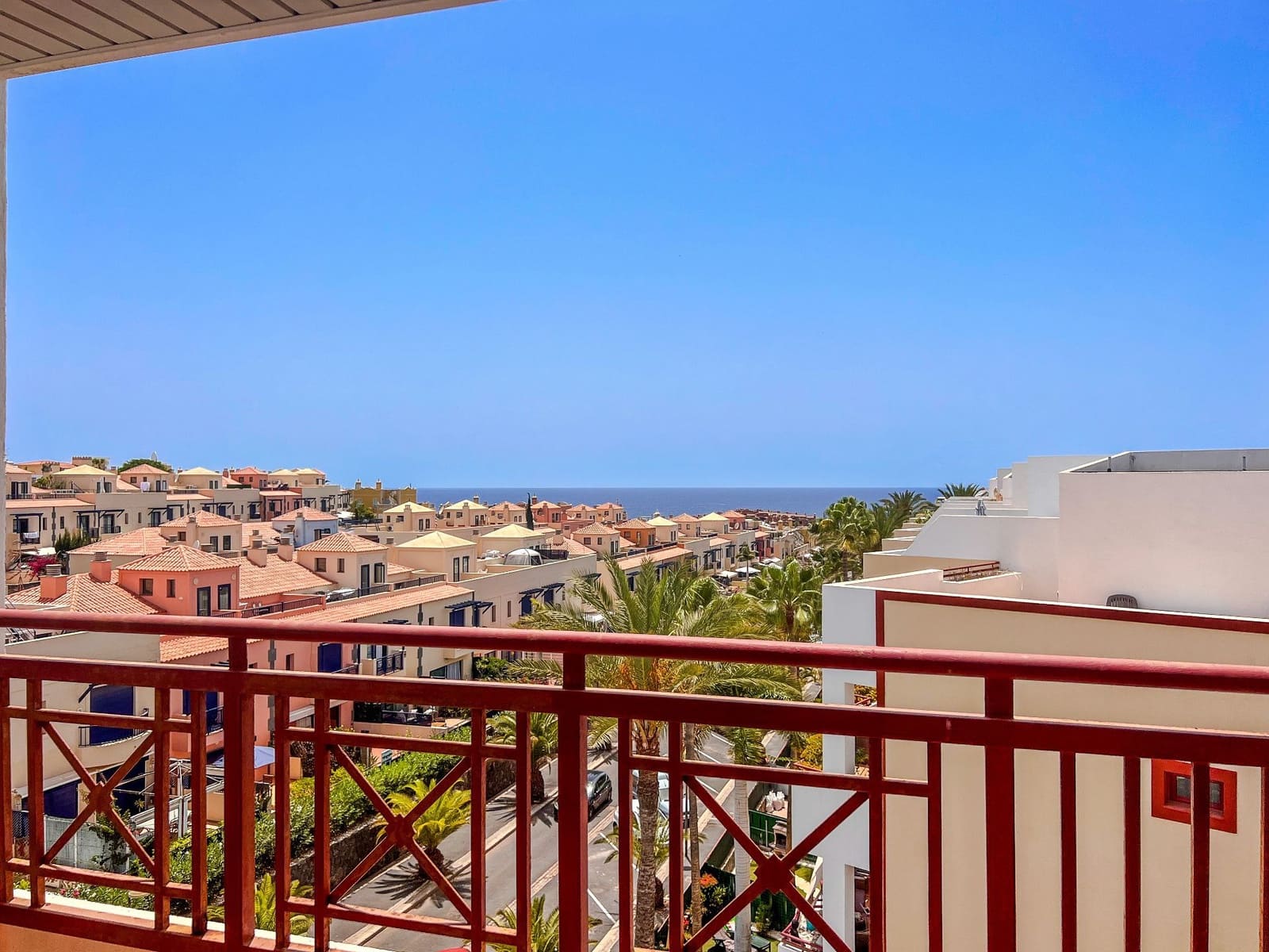 2 slaapkamer Appartement te koop in Palm-Mar met zwembad garage - € 459.000 (Ref: 9308223)