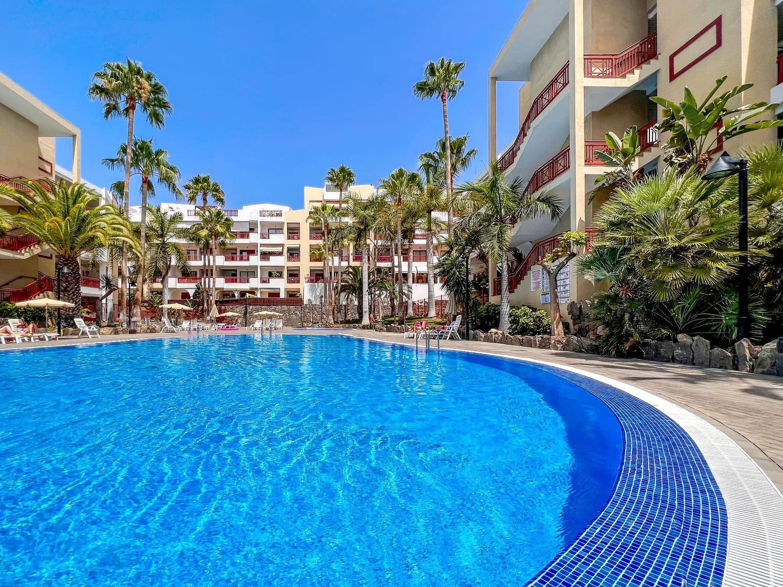 2 slaapkamer Appartement te koop in Palm-Mar met zwembad garage - € 459.000 (Ref: 9308223)