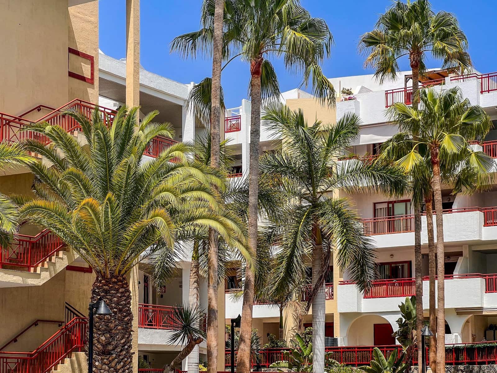 2 slaapkamer Appartement te koop in Palm-Mar met zwembad garage - € 459.000 (Ref: 9308223)