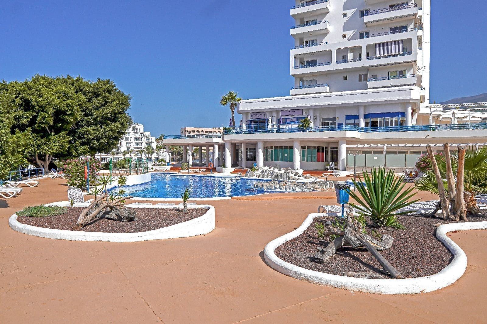 2 bedroom Apartment for sale in Costa Adeje with pool - € 395,000 (Ref: 9308224)