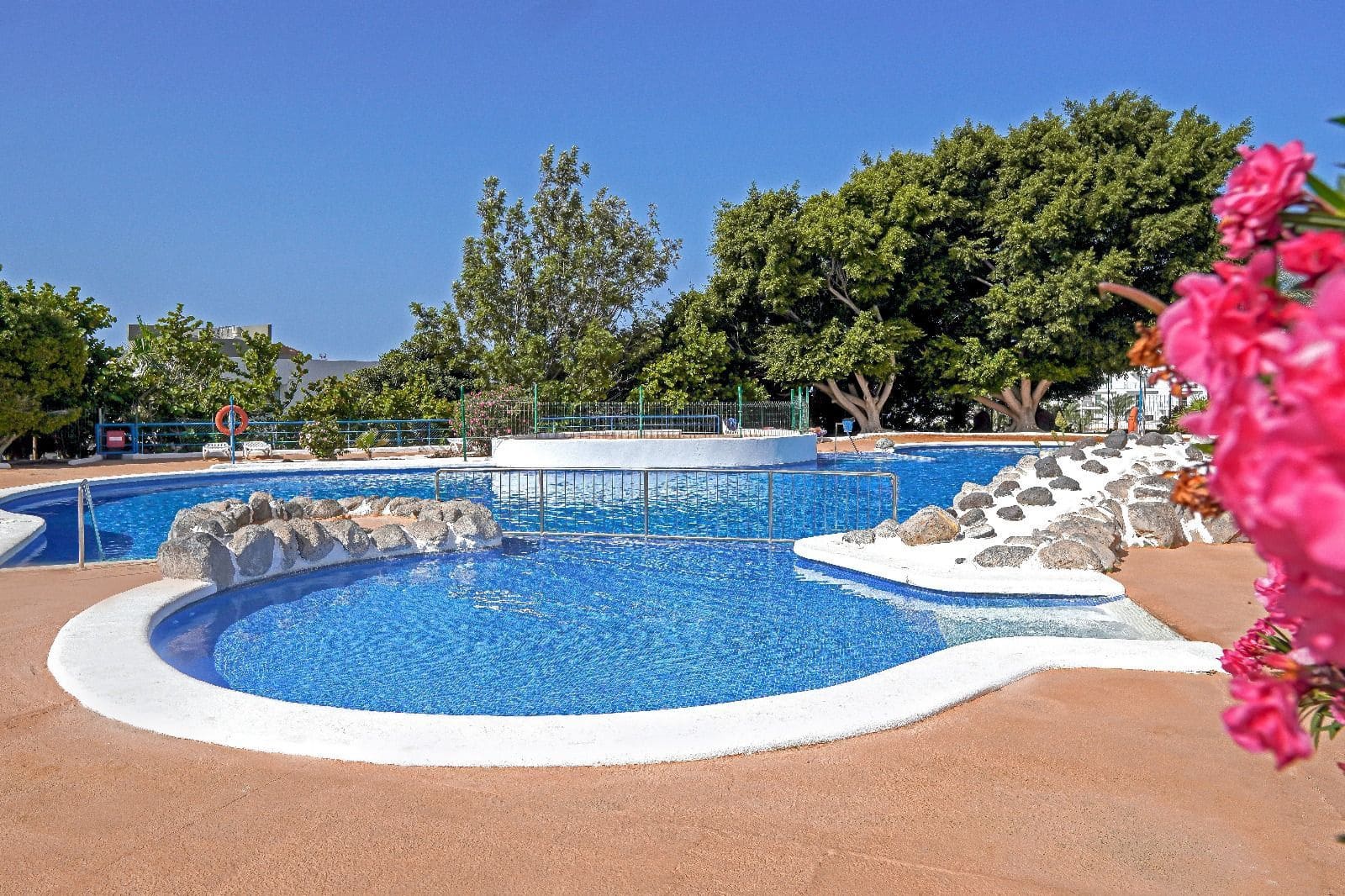 2 bedroom Apartment for sale in Costa Adeje with pool - € 395,000 (Ref: 9308224)