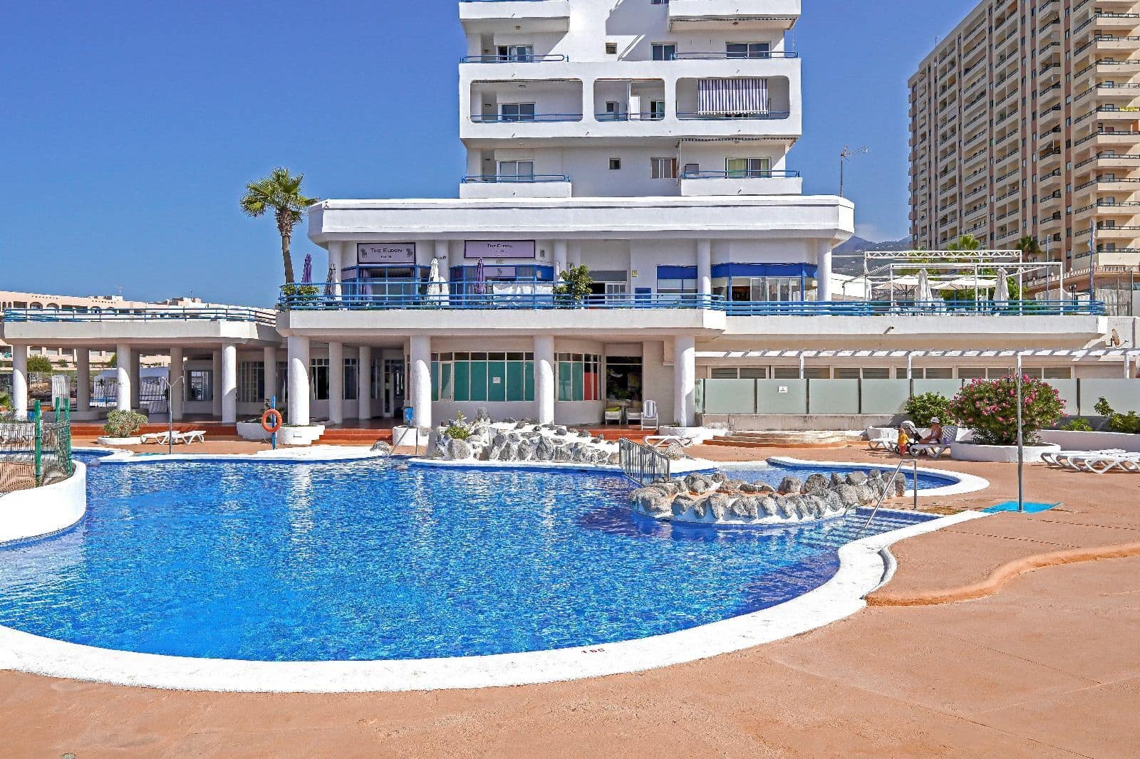 2 bedroom Apartment for sale in Costa Adeje with pool - € 395,000 (Ref: 9308224)