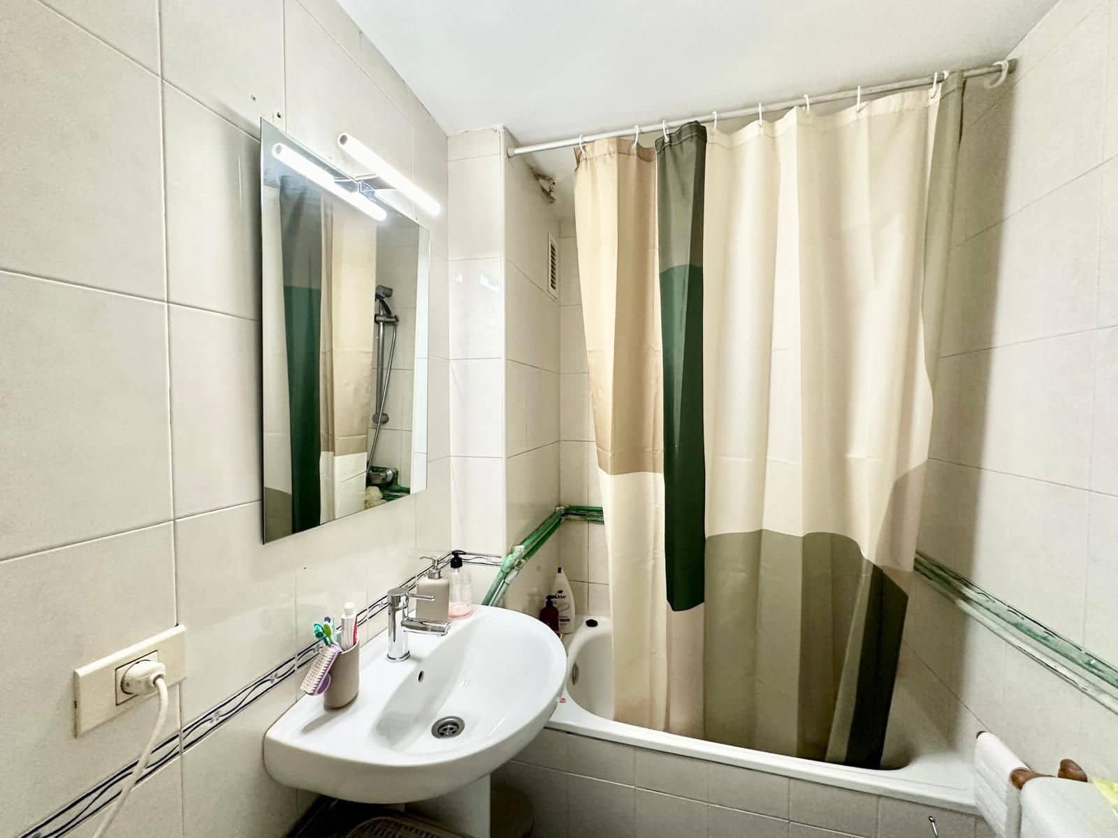 1 bedroom Apartment for sale in Playa de las Americas with pool - € 239,990 (Ref: 9312325)