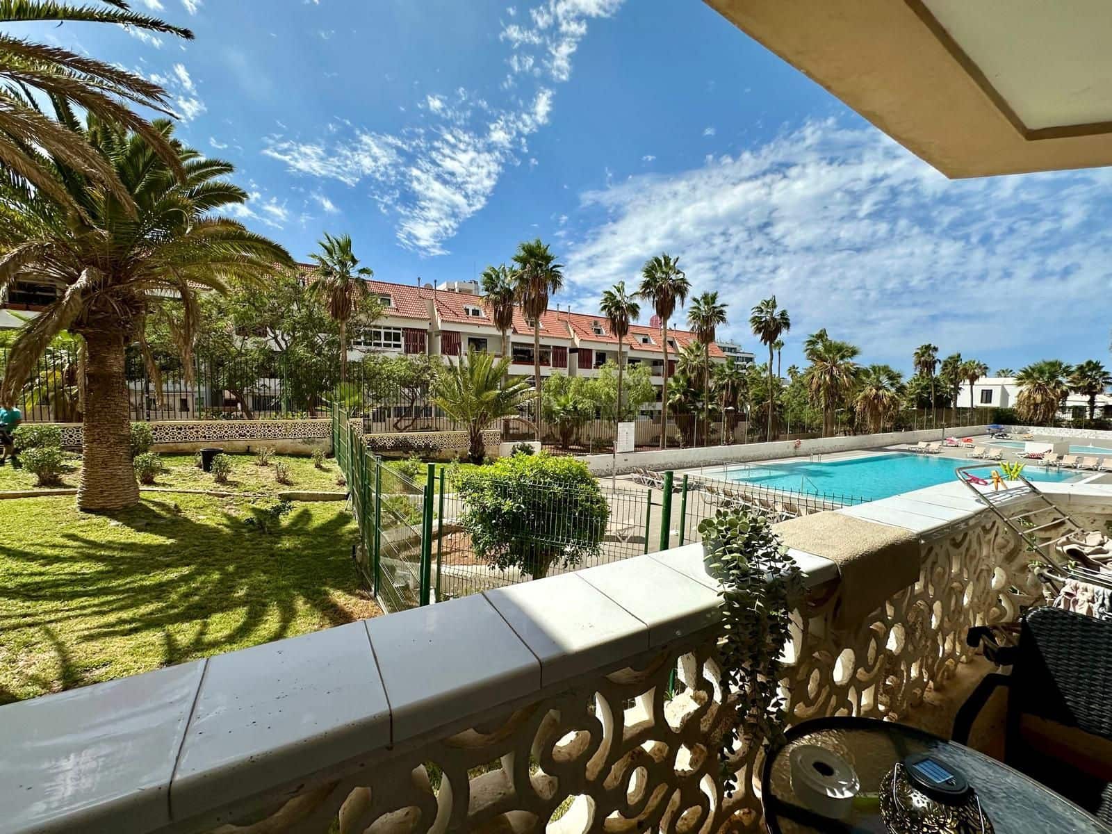 1 bedroom Apartment for sale in Playa de las Americas with pool - € 239,990 (Ref: 9312325)
