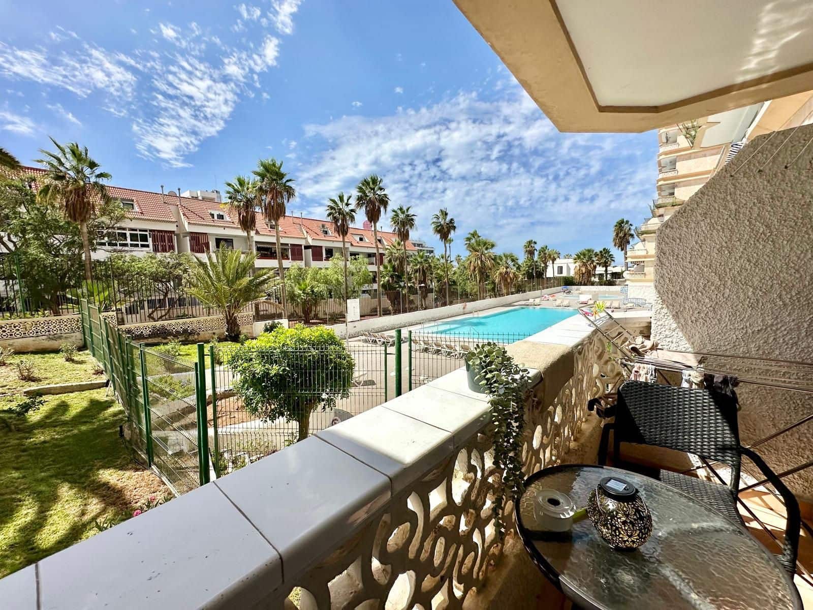 1 bedroom Apartment for sale in Playa de las Americas with pool - € 239,990 (Ref: 9312325)