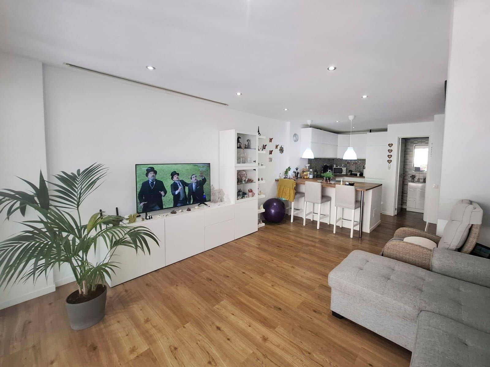 3 soverom Kjedet enebolig til salgs i Playa de las Americas med svømmebasseng garasje - € 650 000 (Ref: 9322459)