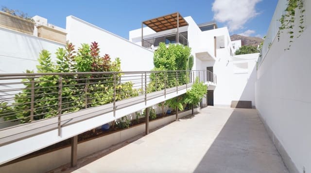 4 soveværelse Villa til salg i El Madroñal, Adeje med swimmingpool garage - € 2.730.000 (Ref: 9325931)