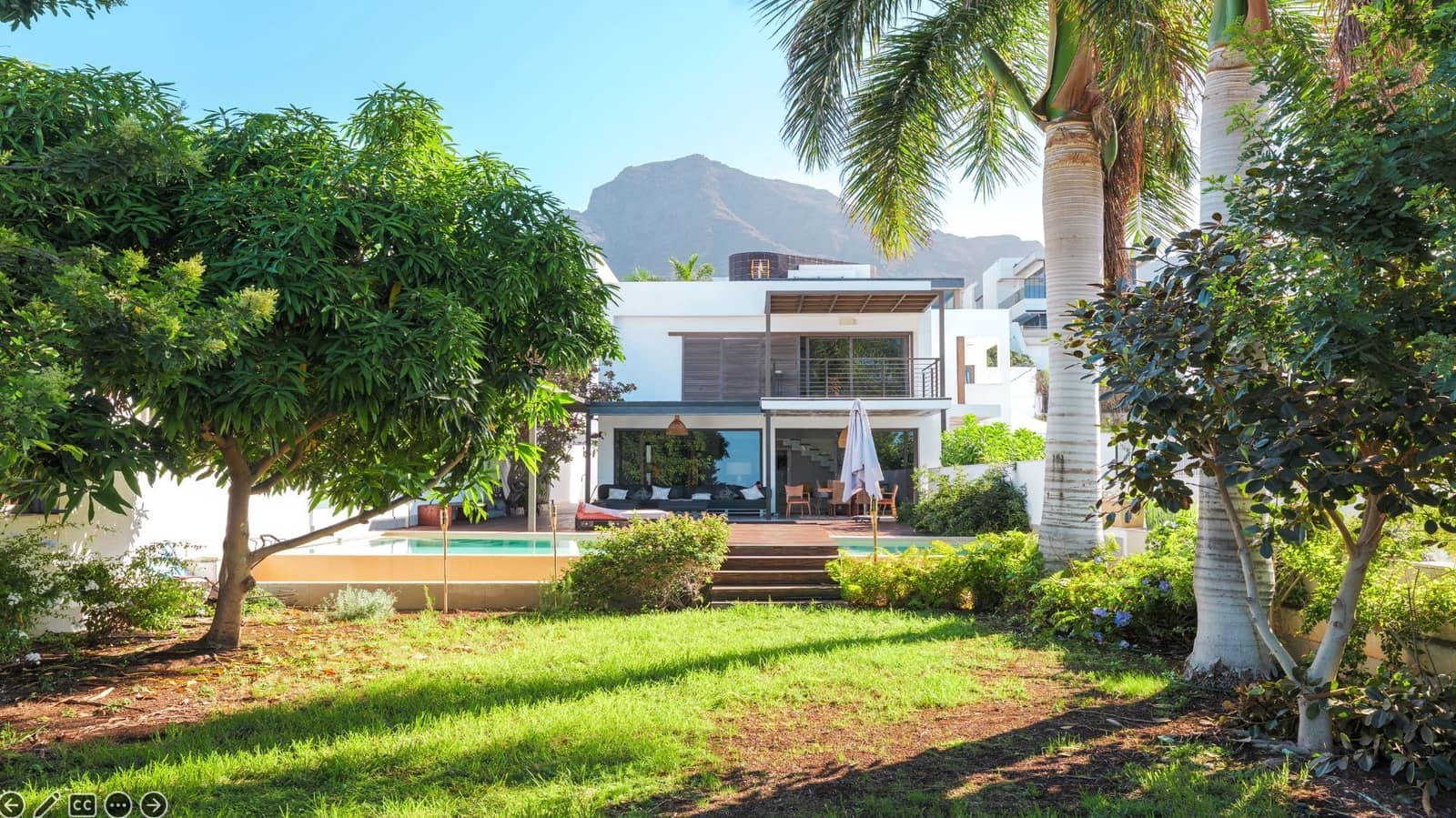 4 sovrum Villa till salu i El Madronal med pool garage - 2 730 000 € (Ref: 9325931)